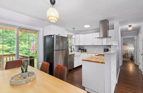 Arnold Casa | Cozy Arnold House Near Annapolis