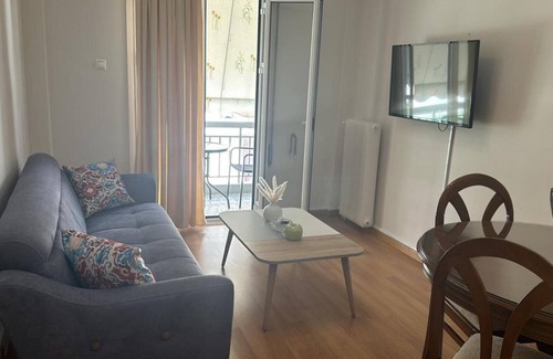 Petralona Apartamento | Cozy Athens Apartment With Stunning Views