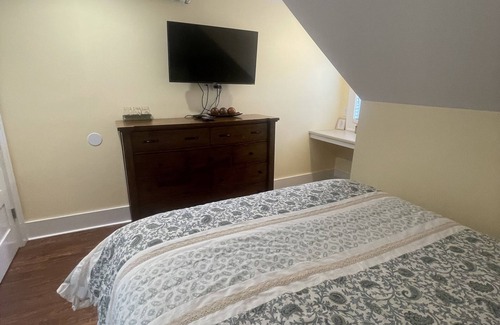 South Kortright Cama Y Desayuno | Cozy B&B with WiFi and AC in Terrific South Kortright