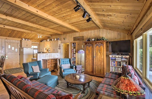 Baileys Harbor Casa | Cozy Baileys Harbor Cottage on Lake Michigan!