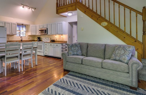 Cynthiana Casa | Cozy Bainbridge Retreat w/ Fireplace + Deck!