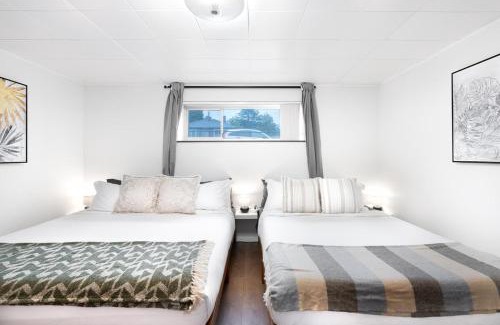 Burnaby Apartamento | Cozy Basement 1 BR Suite King & Queen Beds, Sleeps 6, Street Parking