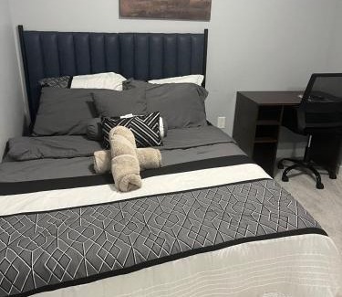 Calgary Apartamento | Cozy Basement Near Airport YYC