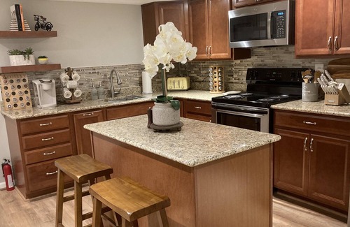 Abingdon Casa | Cozy Basement with Private Entrance and Self Check In