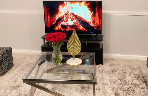 Hanover Casa | Cozy Basement with Private Entrance