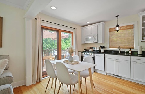 Williams Bay Casa | Cozy Bay Getaway - Walk to Beach, Restaurants