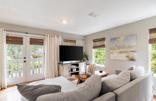 Freeport Casa | Cozy Bay Retreat - 2BR & Rooftop Views