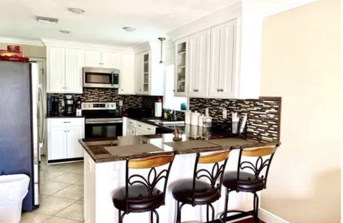 Theriot Casa | Cozy Bayou Fishing Camp on Brady Road with private Boat Launch and great views!