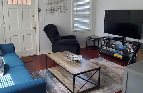 Biloxi Cabaña | Cozy Beach Cottage 2 minutes from beach