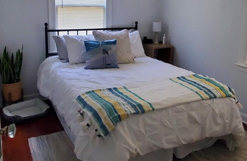 Biloxi Cabaña | Cozy Beach Cottage 2 minutes from beach