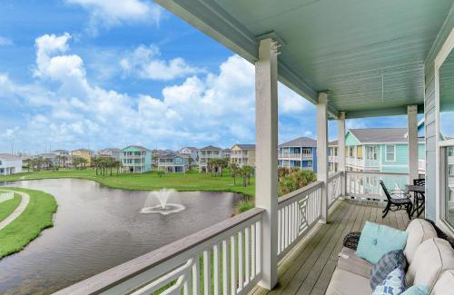 Red Fish Cove Casa | Cozy Beach Home with Resort Amenities, Oceanbay, lake views and 3 decks!