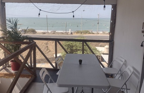 Caleta Cruz Cabaña | Cozy beach house located in Caleta Grau, Zorritos, Tumbes.