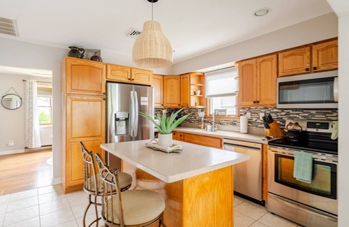 Villas Cabaña | Cozy Beach House – Minutes from Best Sunsets and Wineries! Baby & Kid Friendly