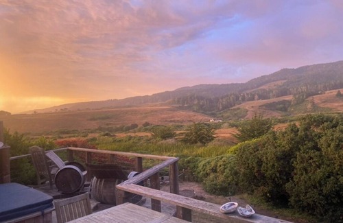 Manchester Casa | Cozy beach house with panoramic mountain views