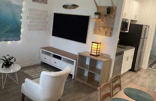 Silver Lake Casa | Cozy Beach Style Attached Apartment Studio