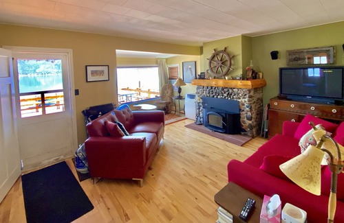 Sorrento Cabina | Cozy Beachfront Cabin