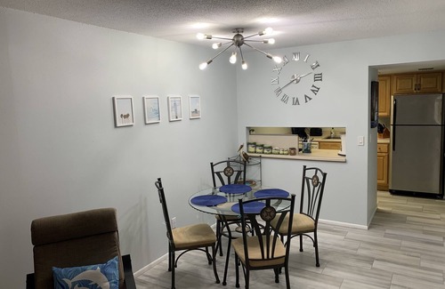 Ormond-by-the-Sea Condominio | Cozy Beachfront Retreat; Updated modern décor