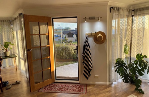 West Beach Casa | Cozy Beachside holiday home, just 300m from stunning West Beach, Esperance