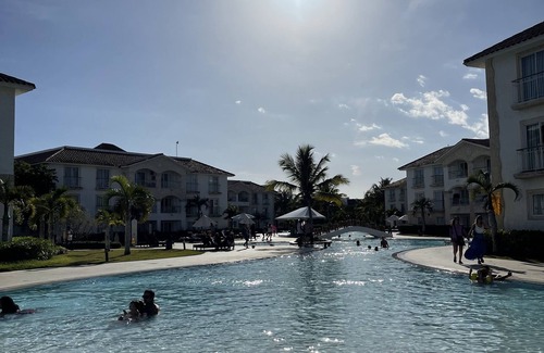 Dominicus Condominio | Cozy Beachside Retreat on the Beach