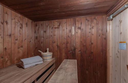 Tofte Apartamento | Cozy Bear Den - Sauna New Kitchen Fireplace Large