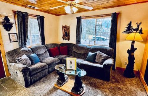 Yosemite West Apartamento | Cozy Bear South-Inside Yosemite-Sleeps 5
