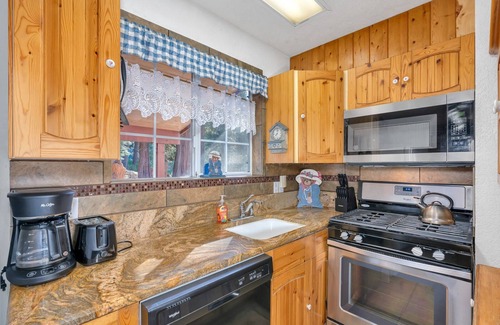 Yosemite West Cabina | Cozy Bear South Charming 2bd Cabin in Yosemite!