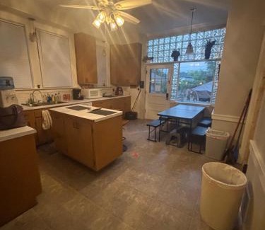 Crosstown Hotel | Cozy Bears Bunkers Manor & Carpe Diem Spa