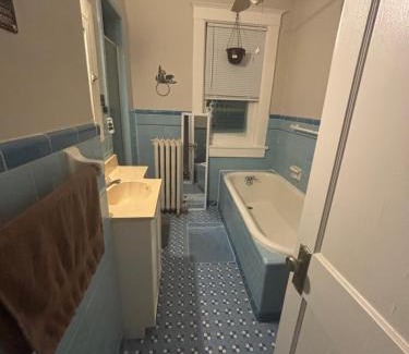 Crosstown Hotel | Cozy Bears Bunkers Manor & Carpe Diem Spa