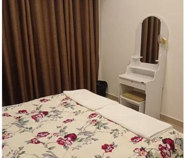 Ajman Casa | Cozy Beautiful Private Nerd with Shared Washroom