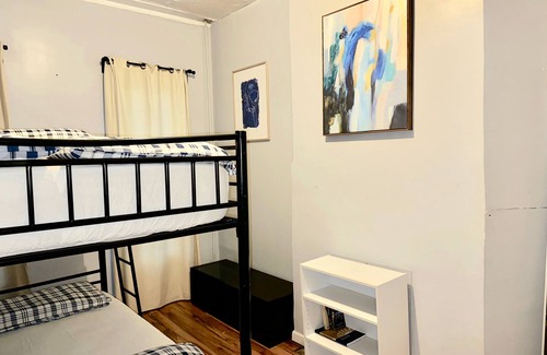 Ocean Hill Cama Y Desayuno | Cozy bed & breakfast in beautiful Brooklyn with AC, WiFi