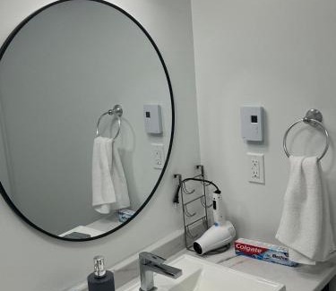 Moncton Apartamento | Cozy Bedroom Apartment in Moncton North