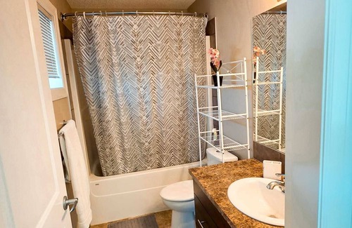 New Brighton Casa | Cozy bedroom in a townhouse in Copperfield Calgary