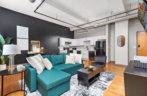 Mission Apartamento | Cozy Bedroom Retreat in the Heart of Kansas City