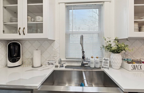 Drayton Plains Casa | Cozy Birmingham Chalet: Walk to Town, 3BR, Office, Updated & Modern