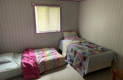 Blackstone Cabaña | Cozy Blue Cottage on 13 acres!