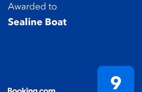 Puerto Calero Alquiler De Eote | Cozy boat to unwind by the ocean
