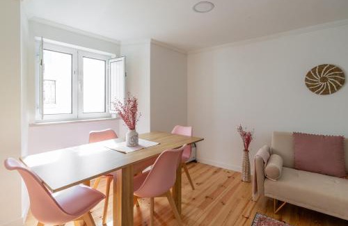 Socorro Apartamento | Cozy Bohemian Flat- Berry