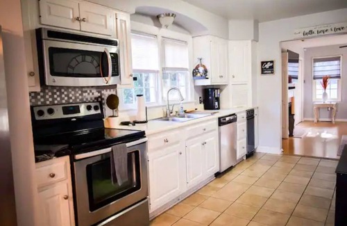 Staunton Casa | Cozy Boho Chic Cottage in the Shenandoah Valley