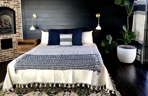 Flagstaff Cabaña | Cozy Boho Mid Century Cottage