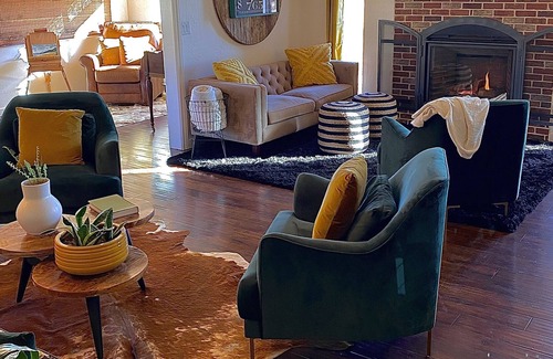 Flagstaff Cabaña | Cozy Boho Mid Century Cottage