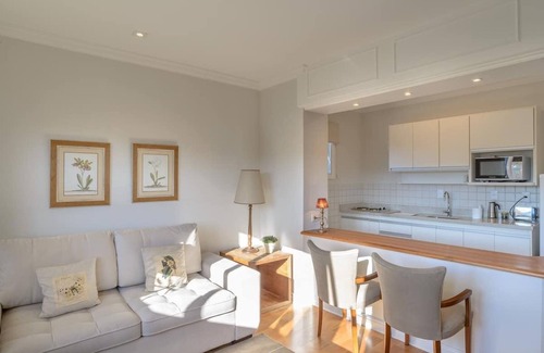 Vila Everest Apartamento | Cozy suite in Capivari in Campos do Jordão, pet friendly