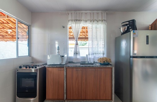 Setiba Casa | Cozy House Dream of Setiba 500 meters from the Beach - linen-wifi-parking