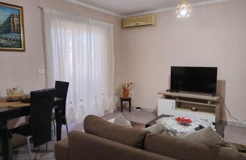 Rade Apartamento | Cozy Breeze Central Apartment