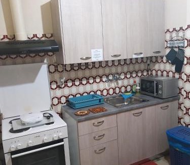 Kolokinthou Apartamento | Cozy & Bright Home - 50m from metro station Άg Antonios
