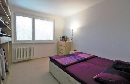 Vrakuna Casa | Cozy, bright room with free parking