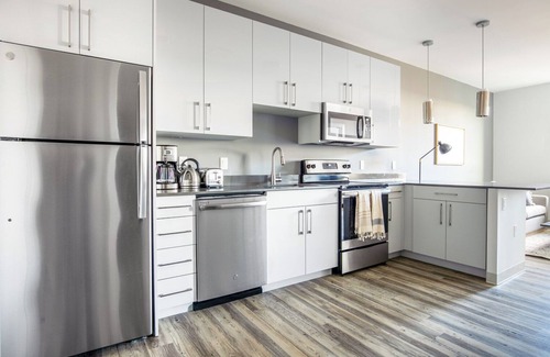 St. Elizabeth's Apartamento | Cozy Brighton 1BR w/ W/D, Doorman, near T & Shopping