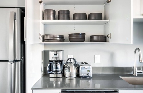 St. Elizabeth's Apartamento | Cozy Brighton 1BR w/ W/D, Doorman, near T & Shopping