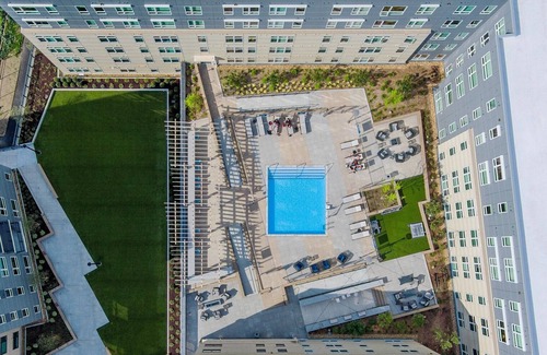 St. Elizabeth's Apartamento | Cozy Brighton 1BR w/ W/D, Doorman, near T & Shopping