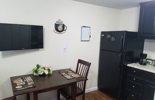 Hampton Casa | Cozy Buckroe Beach Retreat! Steps from the Shore!