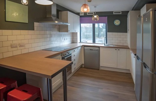 Headingley Apartamento | Cozy Budget Room with Shared Washroom Access